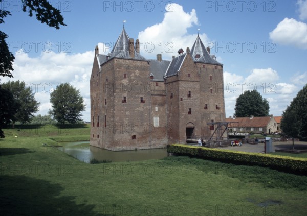Zaltbommel, Loevestein Castle