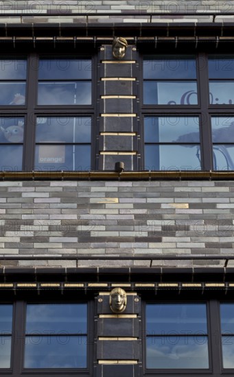 Built in 1928-30 by Hermann Dernburg today RENOMA, north façade