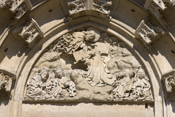 Northern west portal, tympanum, God hands over the tablets of the law to Moses, St., Saint, Saint