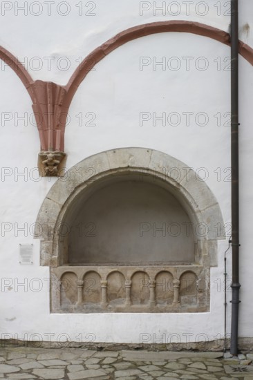 Cloister, wall niche tomb, so-called open tomb, St., Sankt, Saint