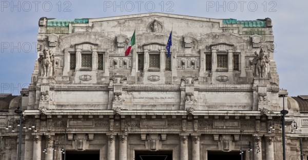 Reception building, 1913-31 built with interruptions by Ulisse Stacchini, central building roof