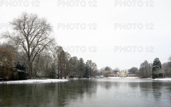 Krefeld, Schönwasserpark, Haus Schönwasser, park side, view over the pond