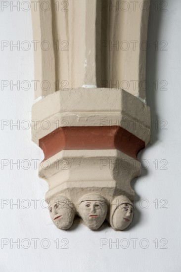 North aisle, console with 3 faces, St., Sankt, Saint