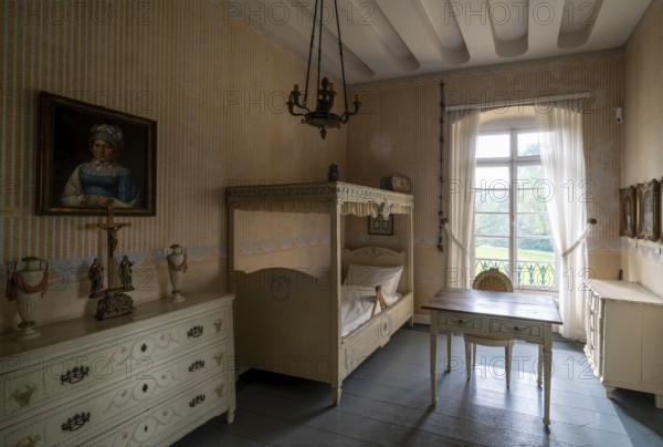 Krefeld, Museum Burg Linn, hunting lodge, Von der Leyen bedroom