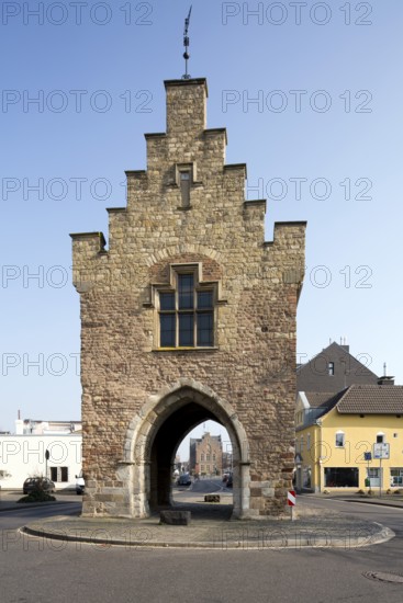 Field side, restored in 1862 according to plans by the Cologne cathedral master builder Zwirner and