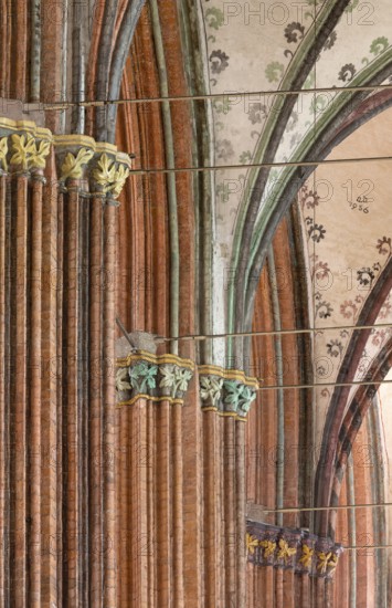 South aisle, services and vaulting, St., Sankt, Saint