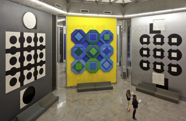 Aix en Provence, Vasarely MuseumBuilt 1973-76. op-art wall installations around 1975 v l n r Object