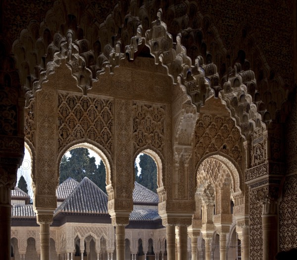Nasrid Palace, Court of Lions, view from the western to the eastern pavilion