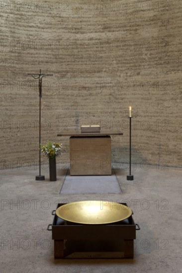 Built in 2000 by Peter Sassenroth and Rudolf Reitermann, rammed earth work: Martin Rauch, interior