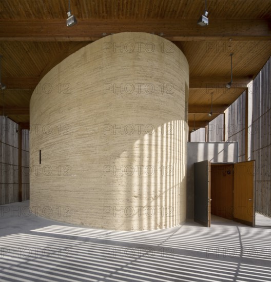 Built in 2000 by Peter Sassenroth and Rudolf Reitermann, rammed earth work: Martin Rauch, rammed