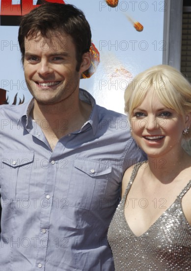 Bill Hader and Anna Faris at the Los Angeles premiere of 'Cloudy With A Chance Of Meatballs' held