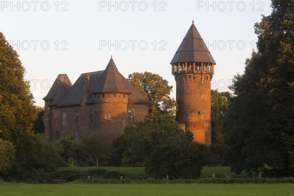 Krefeld, Linn Castle