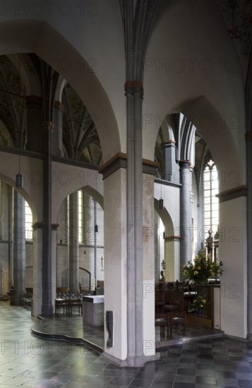 South aisle, view to the north-east of the choir, St., Sankt, Saint