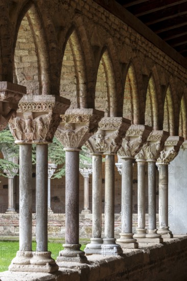 Moissac, Saint-Pierre Abbey, cloister