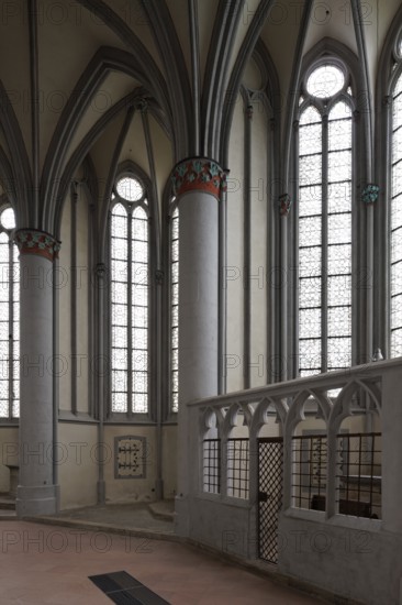 Choir aisle, view to the north, St., Sankt, Saint