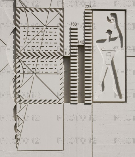Modulor (French Moduler for proportion scheme)