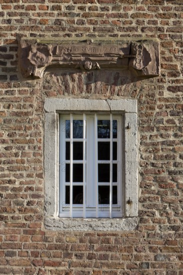 Forecastle with old lintel 1558