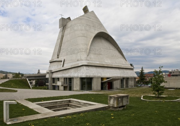 Le Corbusier, 1970 to 2006 with interruptions, stadium side with floor design, St., Sankt, Saint