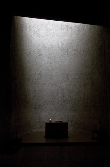 Notre Dame du Haut, Le Corbusier 1953 to 1955, altar in the south tower with candle, St., Sankt,