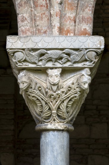 Moissac, Saint-Pierre Abbey, cloister, capital with mythical creatures and griffins
