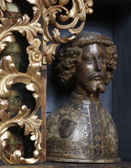 Golden chamber, reliquary (head reliquary) after restoration with historical colour scheme (blue),