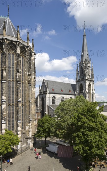 View from Münsterplatz, on the left the choir hall of the cathedral