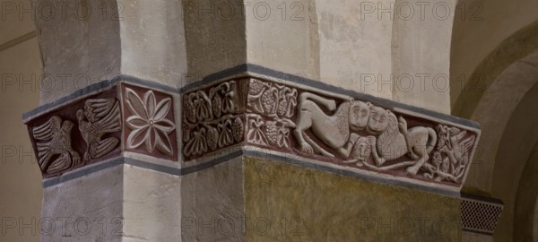 Fighter ornaments, bird leaves and lions, St., Saint, Saint
