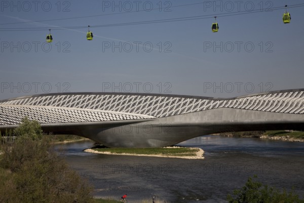 Pabellon Puente, pavilion bridge, Zaha Hadid 2005-08, above cable car