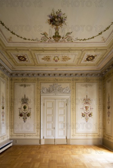 Room on the upper floor with paintings by Benjamin and Jakob Orth, St., Sankt, Saint