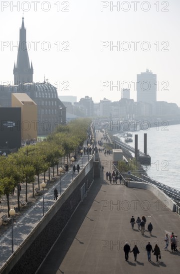 Düsseldorf, view from the Oberkassler bridge to the Rhine promenade