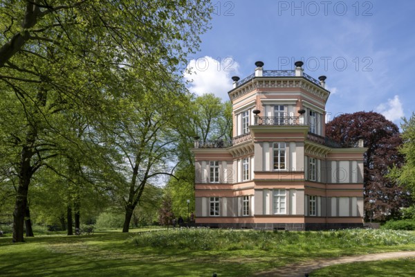 Krefeld, Linn district, Greiffenhorst House, built between 1838 and 1843 on behalf of Cornelius de