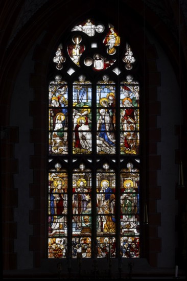 Renaissance window from 1535 on the end wall of the south aisle: Lamentation, below which the donor