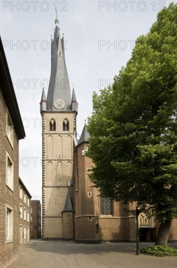 View from south, St., Sankt, Saint