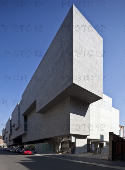 Nuova Sede, façade on Via Guglielmo Corrado Röntgen, built 2002-2008 by Grafton Architects