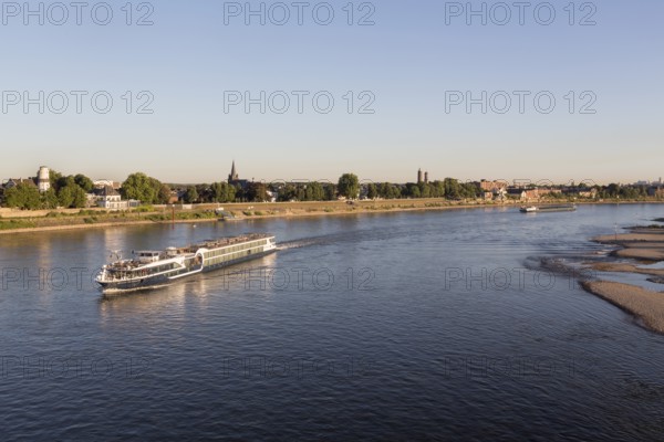 Krefeld, Ürdingen, view from the Krefeld Rhine bridge