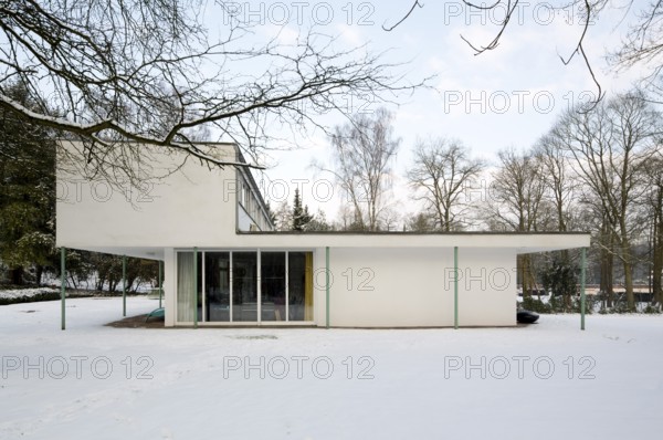 Built in 1932 by Rudolf Wettstein and Willi Kaiser, south side