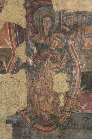 Taüll, Santa Maria, south aisle with copies of the original wall paintings