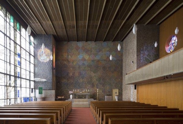 Built in 1957 by Ludwig Lemmer, view to the altar, St., Sankt, Saint