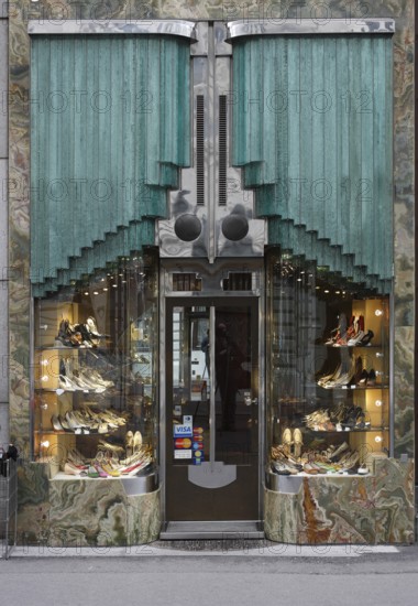 Vienna, Mayseder Gasse 2, shoe shop