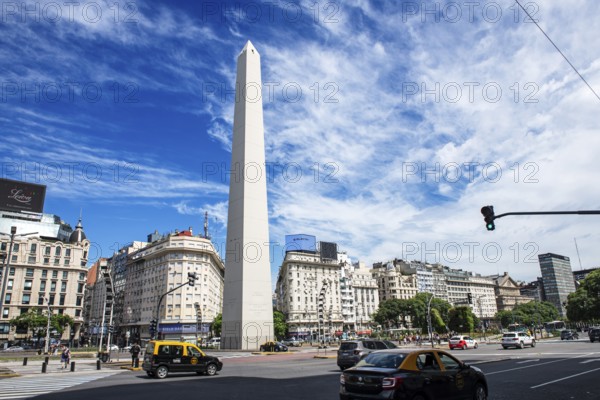 Obelisk, architect Alberto Prebisch, Avenida 9 de Julio, Plaza de la Republica, Buenos Aires,