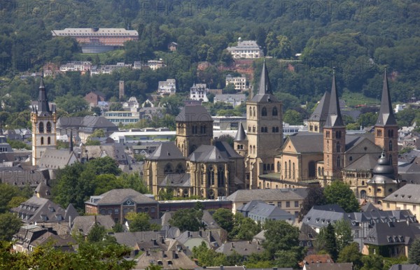 View from the Petrisberg to the market church of St Gangolf, Church of Our Dear Lady and cathedral,