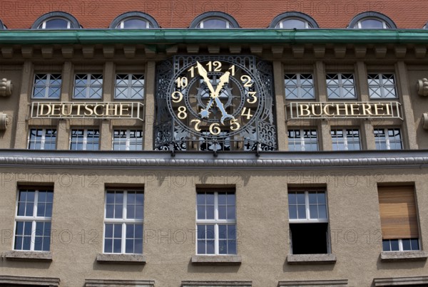 Founding building erected 1914-1916 by Oskar Pusch and Carl Julius Bär as DEUTSCHE BÜCHEREI, main