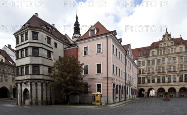 Northern part to the west, at the back the Wilhelminian part of the town hall, on the left the