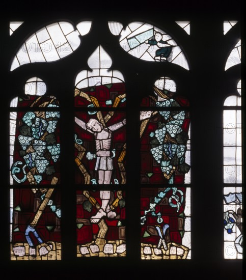 Stained glass window by Charles Crodel, Crucifixion, Saint, Saint