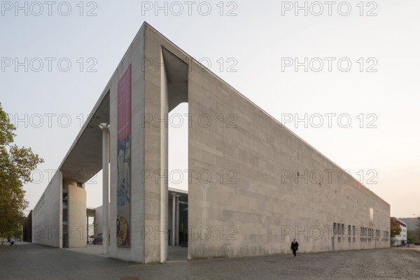 Art museum Bonn built in 1992 by Axel Schultes