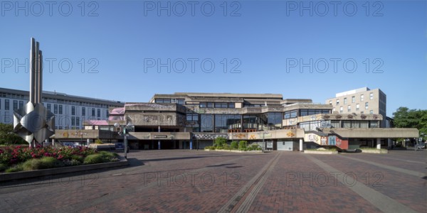 Krefeld, Seidenweberhaus, 1972-1976 designed by the Stappmann Thörissen Winter planning group,