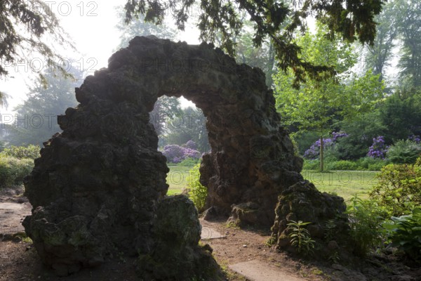 Garden of the Elector, western part designed by Maximilian Friedrich Weyhe in 1807, eastern part