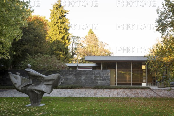 Chancellor's bungalow, built in 1963 by Sep Rup, park by Hermann Mattern, west side with sculpture