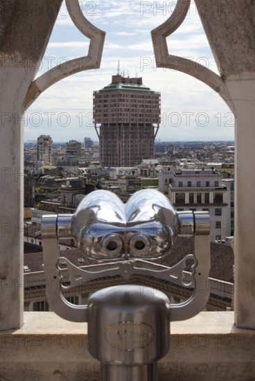 View from the cathedral, 1956-58 by BBPR Architekten, lower floors offices, projecting upper floors