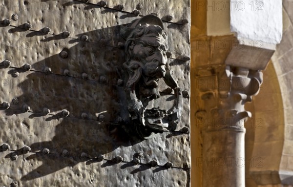 Mezquita-Catedral de Córdoba, north-east gate Tordetail Lion's head, St., Saint, Saint